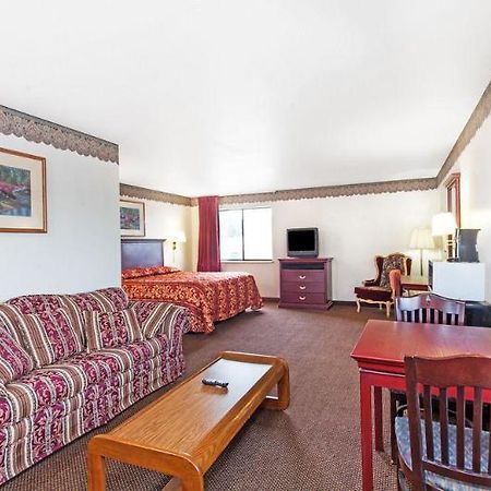 Super 8 Morristown East Downtown Hotel Buitenkant foto