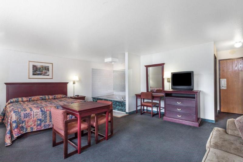 Super 8 Morristown East Downtown Hotel Buitenkant foto